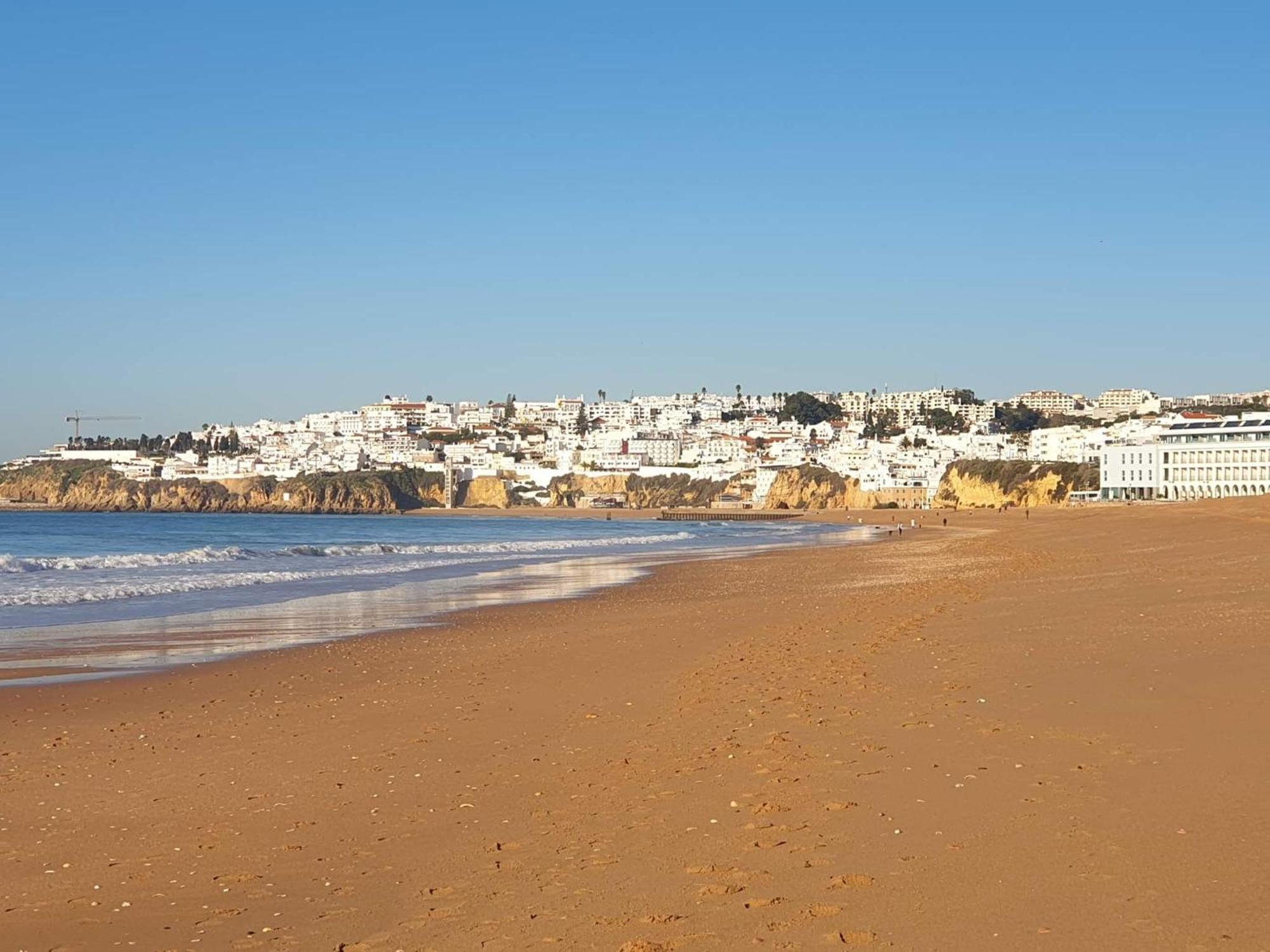 Casa Dos Sinos 2Bedroom Beach Apartment With Terrace Albufeira Exterior photo