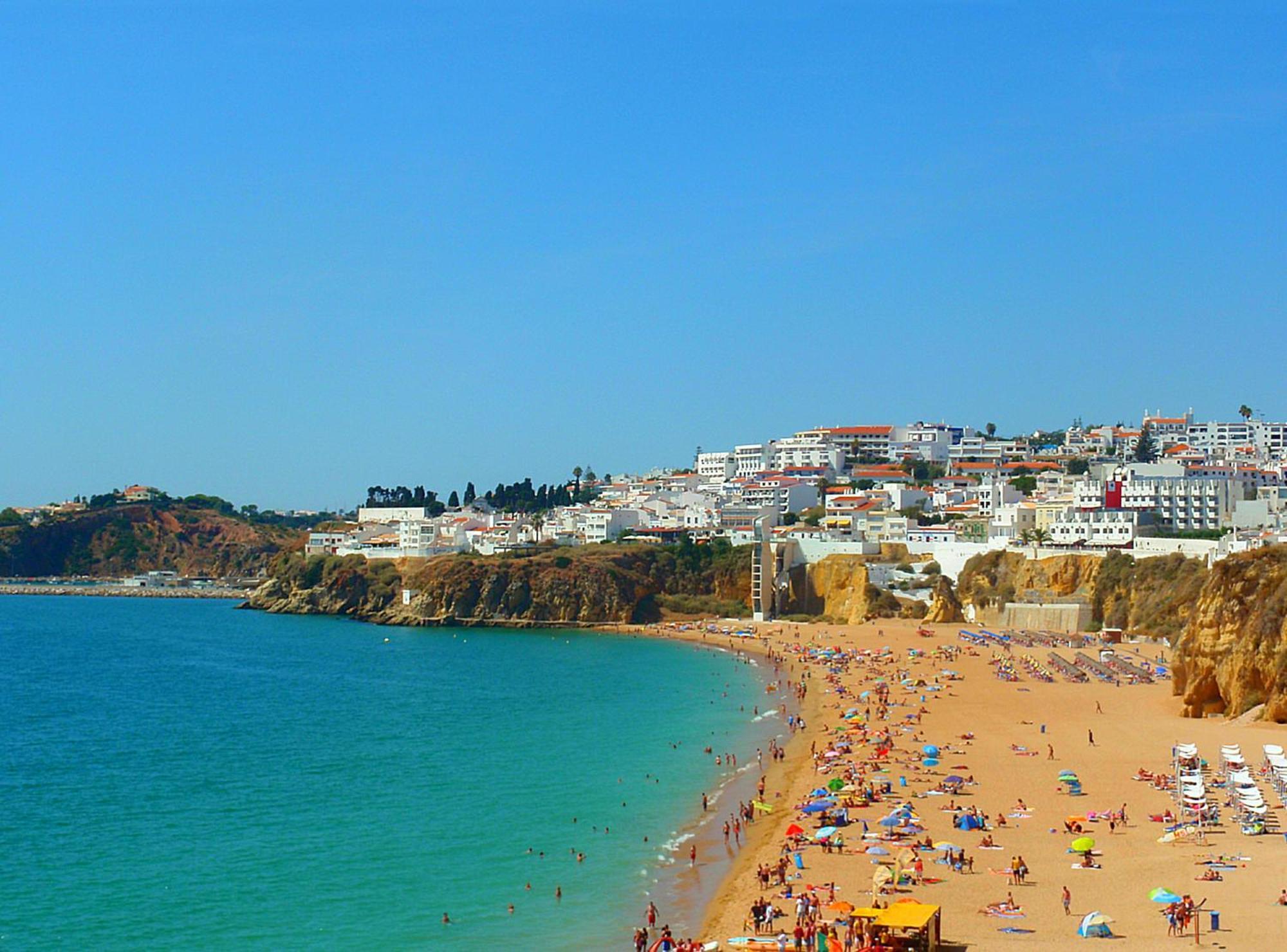 Casa Dos Sinos 2Bedroom Beach Apartment With Terrace Albufeira Exterior photo